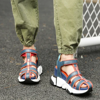 2020 nye casual sports sko koskind farve matchende kile hæl platform indre højne hul skåret ud sandaler