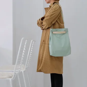 Modebranchen kvinder med stor kapacitet vandtæt nylon skuldertaske dame stil afslappet håndtaske
