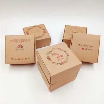 20pcs/masse 65*65*30mm Print 'Glædelig Jul' Lille Kraftpapir Fly Box Emballage smykkeskrin Udsøgt Festival gaveæske