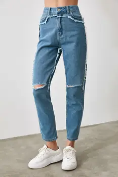 Trendyol Yırtıklı Kvast Detalje Høj Bel Mødre Jeans TWOAW21JE0174