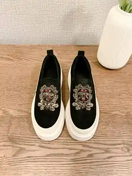 Krazing pot smukke broderede slip på casual sko, loafers rund tå tyk bund fashion streetwear vulkaniseret sko L99