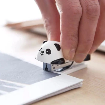 1 Stk Mini Panda Hæftemaskine Sæt Tegnefilm Kontor Skole Leverer Kontorartikler, Papir Klip Bindende Bindemiddel Bog Kommer med 1000pcs hæfteklammer