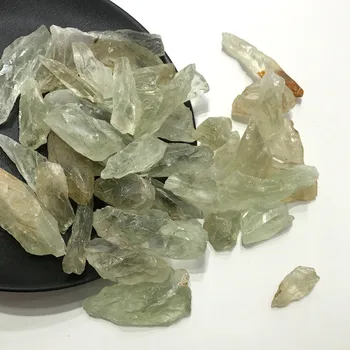 100g rå Rå Rå Ædelsten Lys Grøn Krystal Mineral Prøven Rock Kvarts Chips Grus Heldig Healing Dekoration