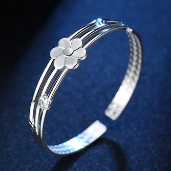 2021 Nye Kvindelige Luksus Mærke Sølv Smykker Seks Blade Blomme Sølv Armbånd Fashion Simpel Justerbar Armbånd Armbånd Engros