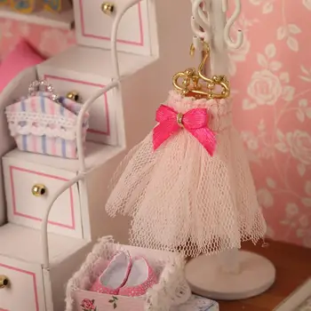 1 sæt Barbie Hus Pink Doll House DIY Dukkehus Miniature Med Møbler Sjov sommerhus i Træ Dukke Legetøj Til Børn i Fødselsdagsgave