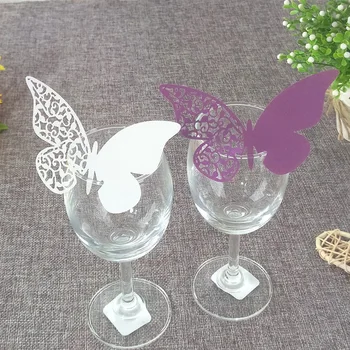 100 Stk laser cut sommerfugl sæde kort / cup-kort / vin briller pyntet op til Jul wedding party dekoration 5ZB45